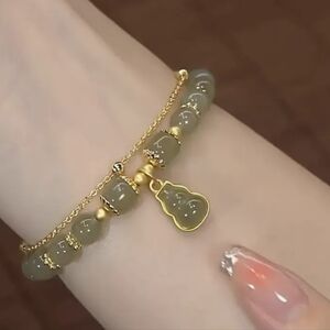 Elegant Gold and Jade Beaded Bracelet